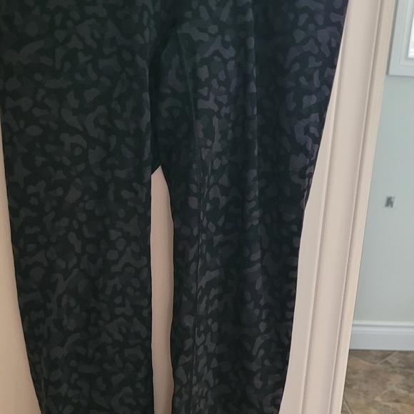 Jed North - Flow High Rise Leggings - Leopard - Picture 7 of 8